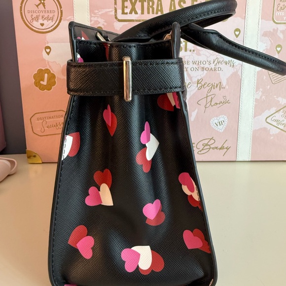 Kate Spade Valentines Day Satchel - Picture 4 of 9
